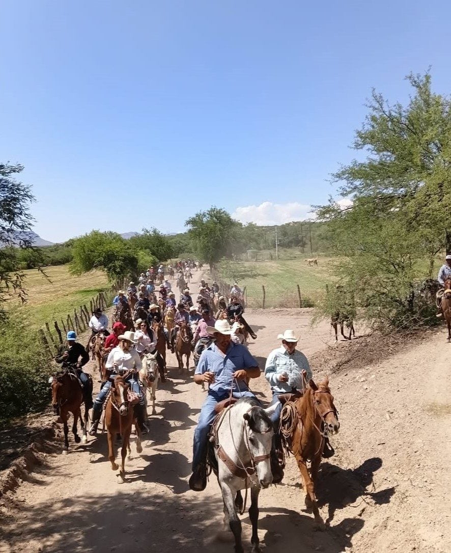 EVENTO DE CABALGATA Y CHIRUSAS
